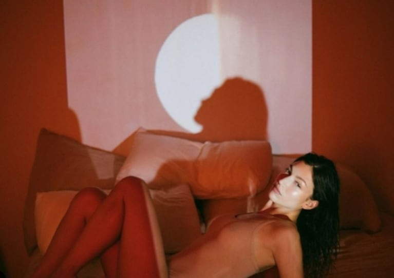 Chino Darín reaccionó picante a la producción de fotos más sensual de Úrsula Corberó