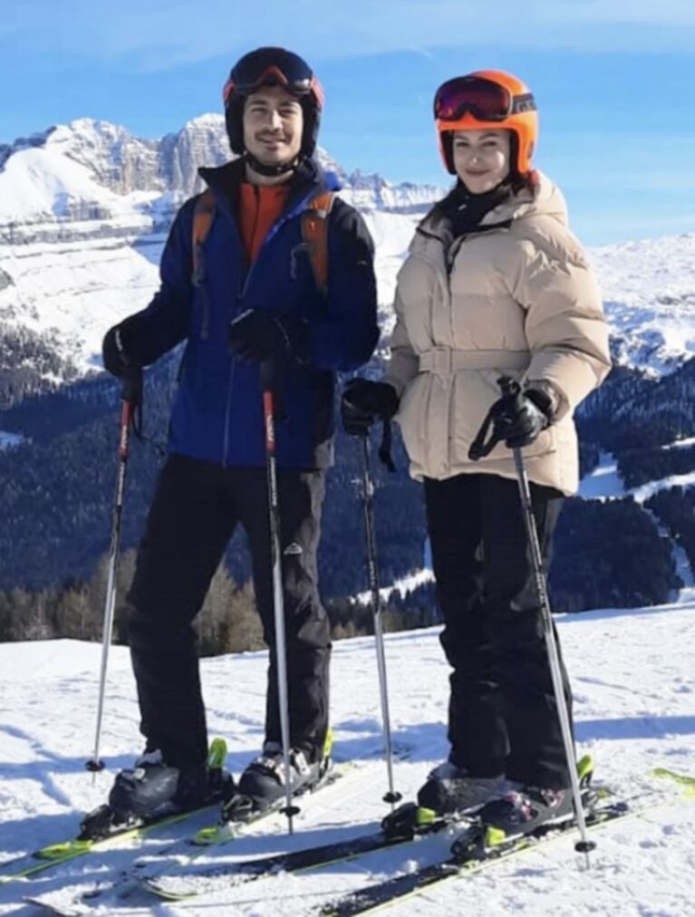 Chino Darín y Úrsula Corberó disfrutan de unas soñadas vacaciones en la nieve europea