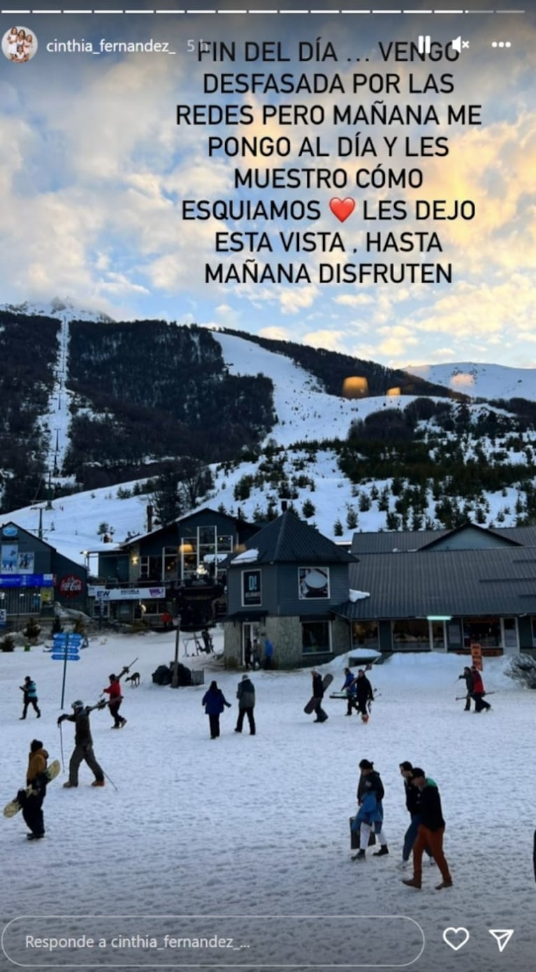 Cinthia Fernández posteó las fotos más divertidas con sus hijas en la nieve de Bariloche