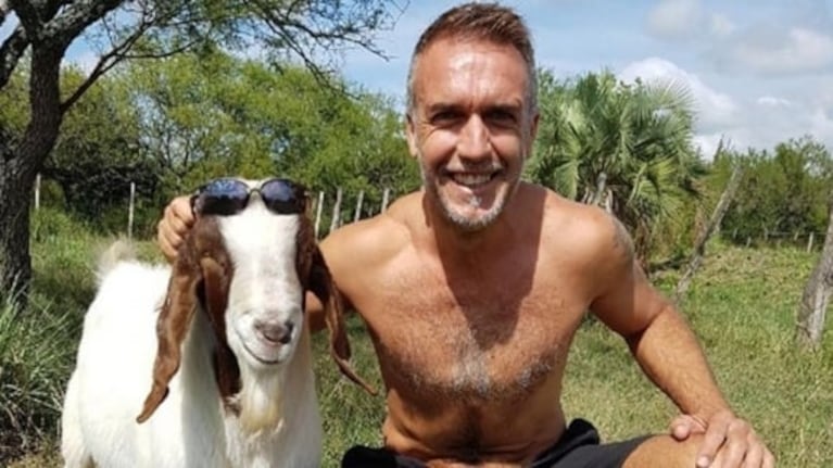 Cómo es la mansión de Gabriel Batistuta: estilo antiguo, parrilla gigante y campo de 129 mil hectáreas 