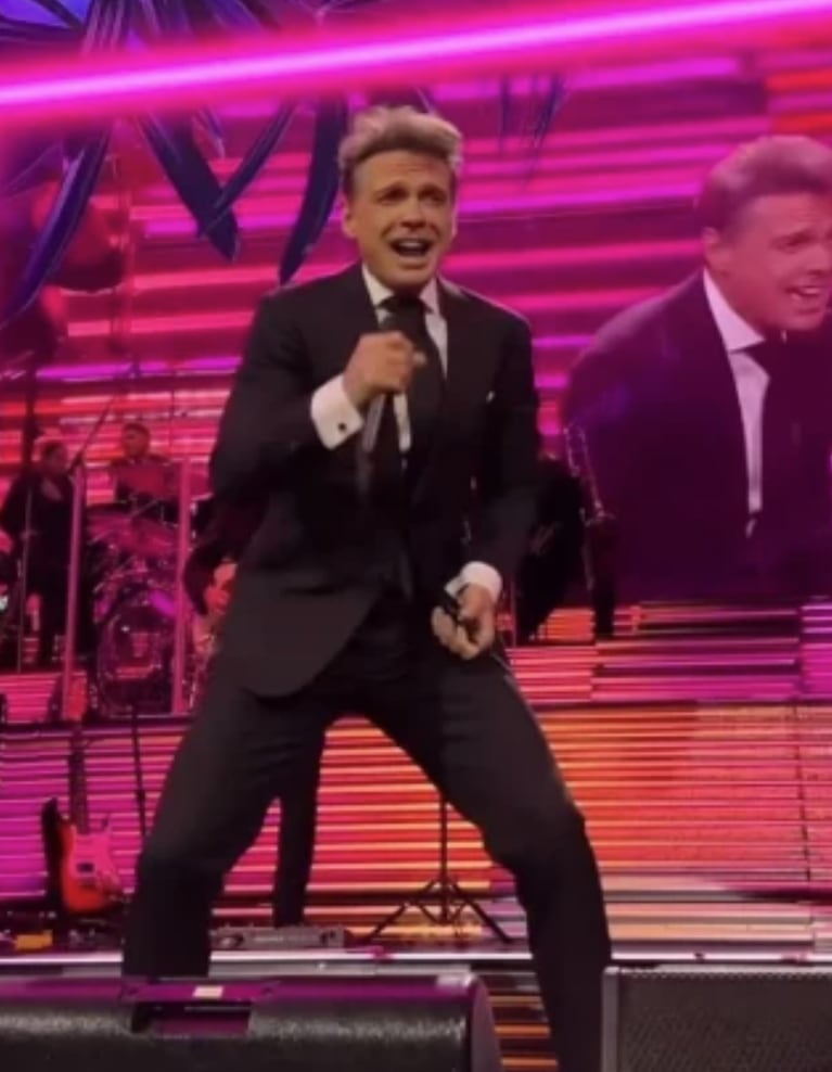 Cristian Castro fue a ver a Luis Miguel y cantó con inmensa pasión sus más exitosos hits: las imágenes