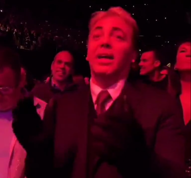 Cristian Castro fue a ver a Luis Miguel y cantó con inmensa pasión sus más exitosos hits: las imágenes