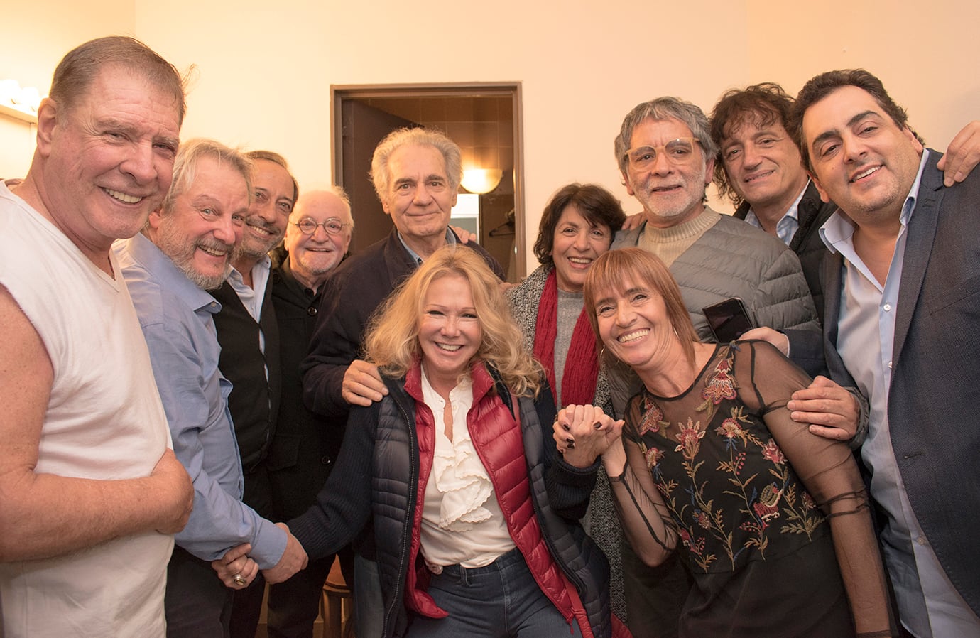 Cumbre de actores en el estreno de El Vestidor