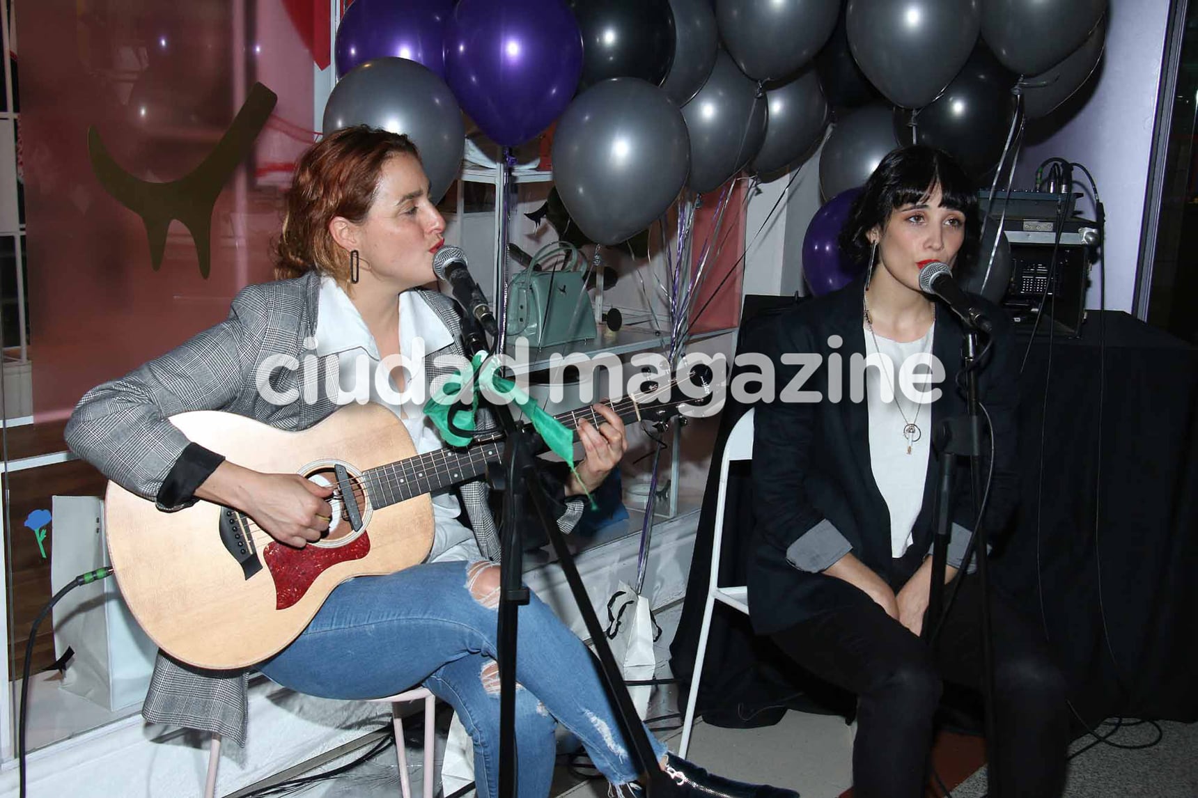 Cumbre de famosas en un divertido evento de moda (Foto: Movilpress)