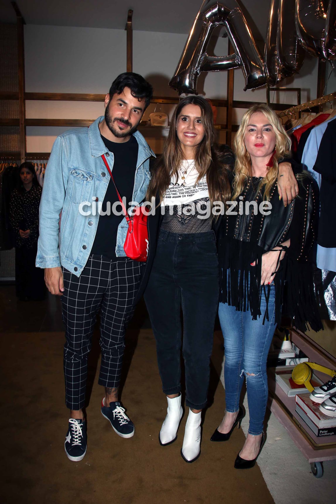 Cumbre de famosas en un divertido evento de moda (Foto: Movilpress)