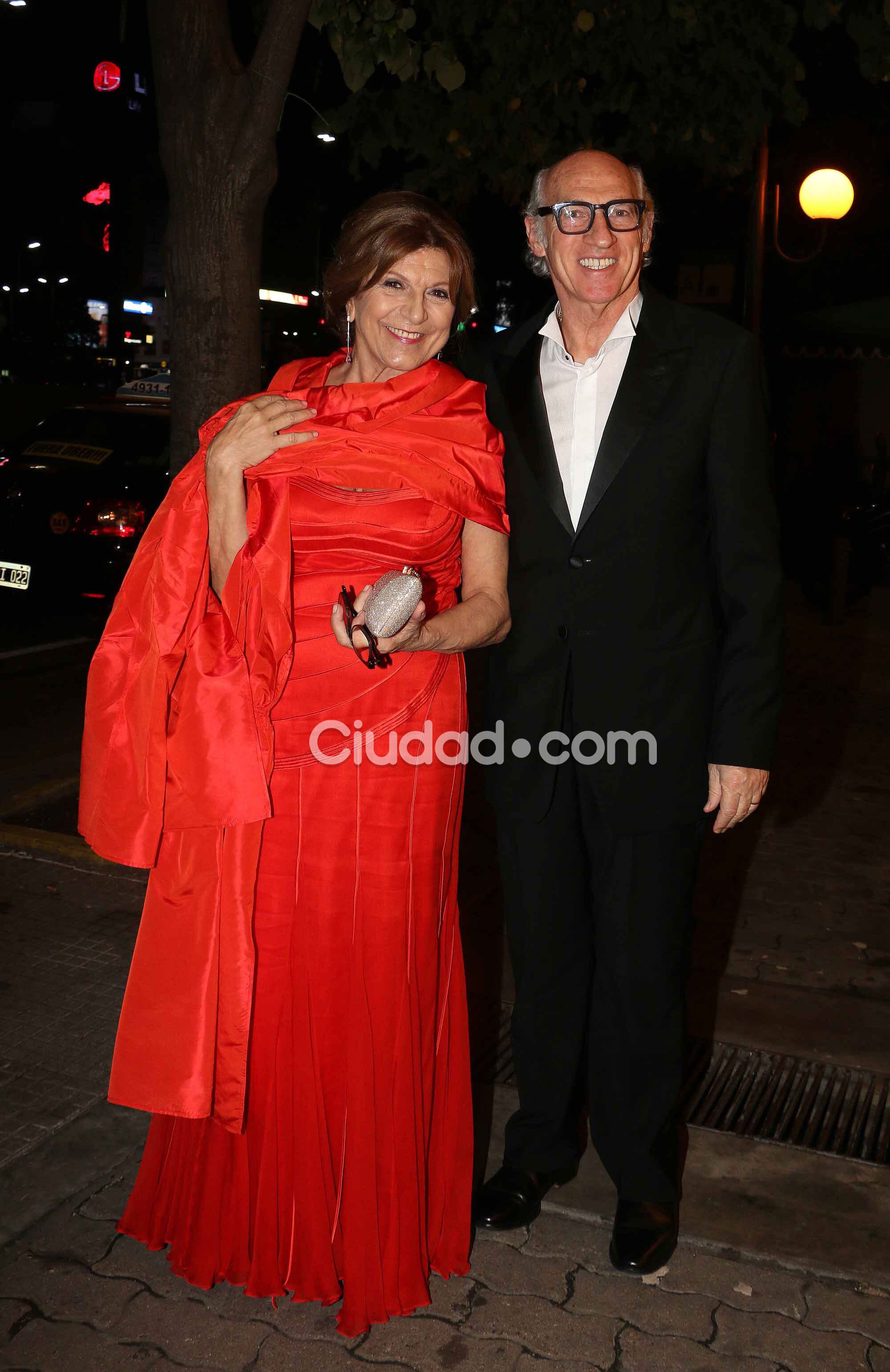 Cumbre de famosos en la boda de Guillermo Coppola. (Foto: Movilpress)