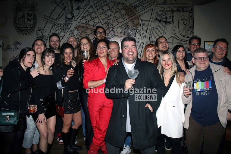 Darío Barassi y el equipo de Ahora Caigo (Foto: Movilpress).