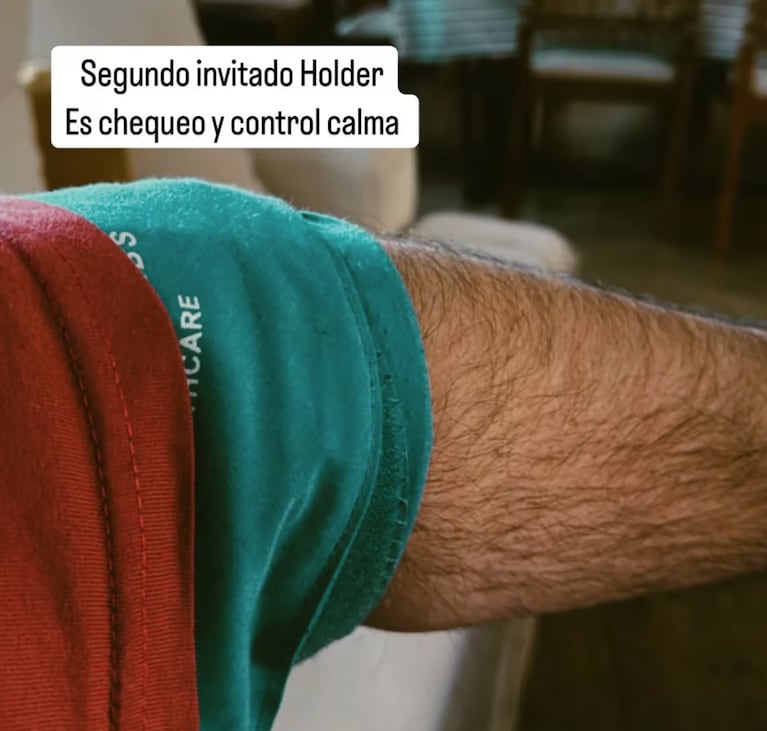 Darío llevó un holter durante 24 horas por control.