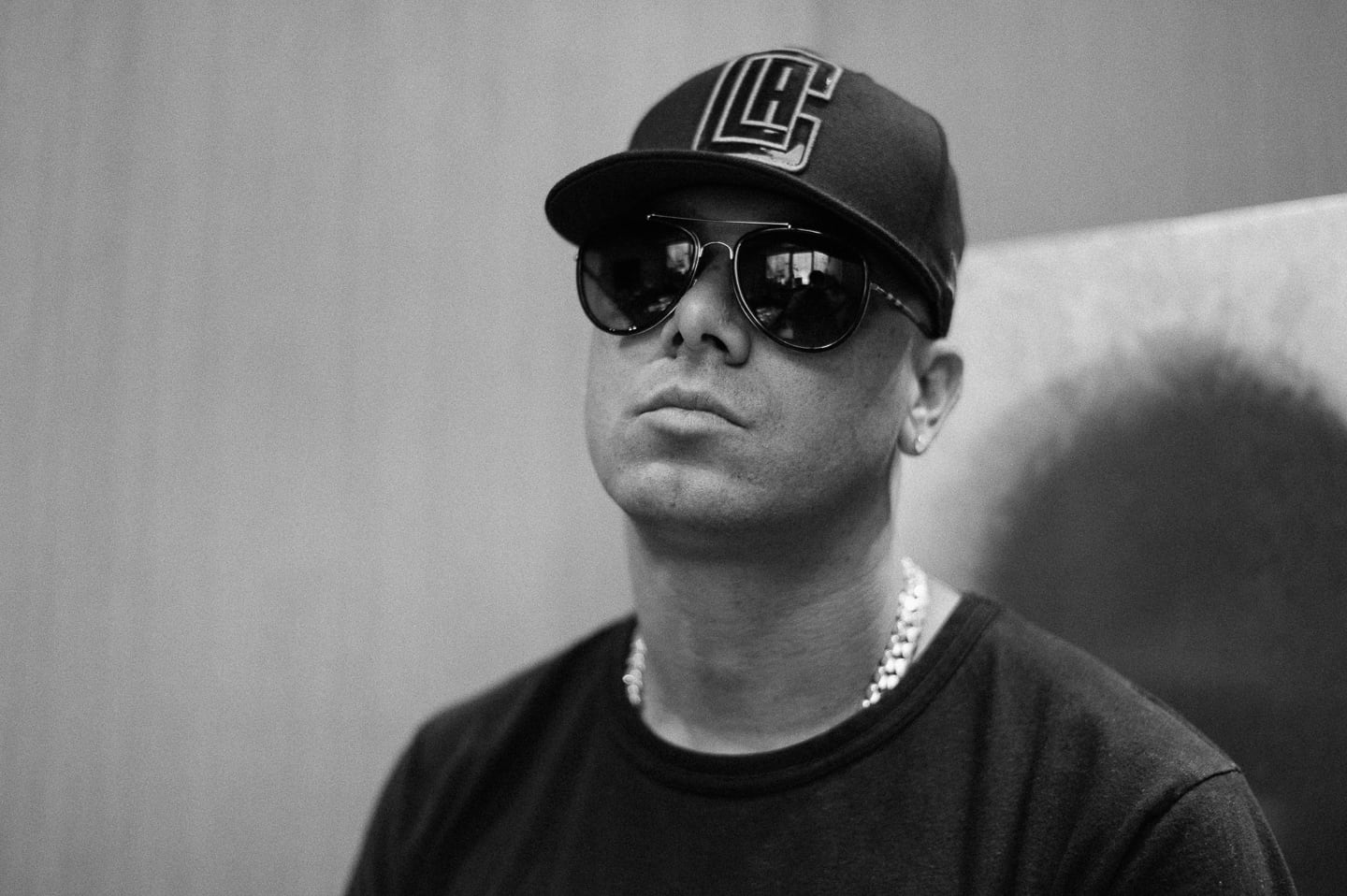 Descubrí lo que le pasó a Wisin por confiar a ciegas en su mánager   