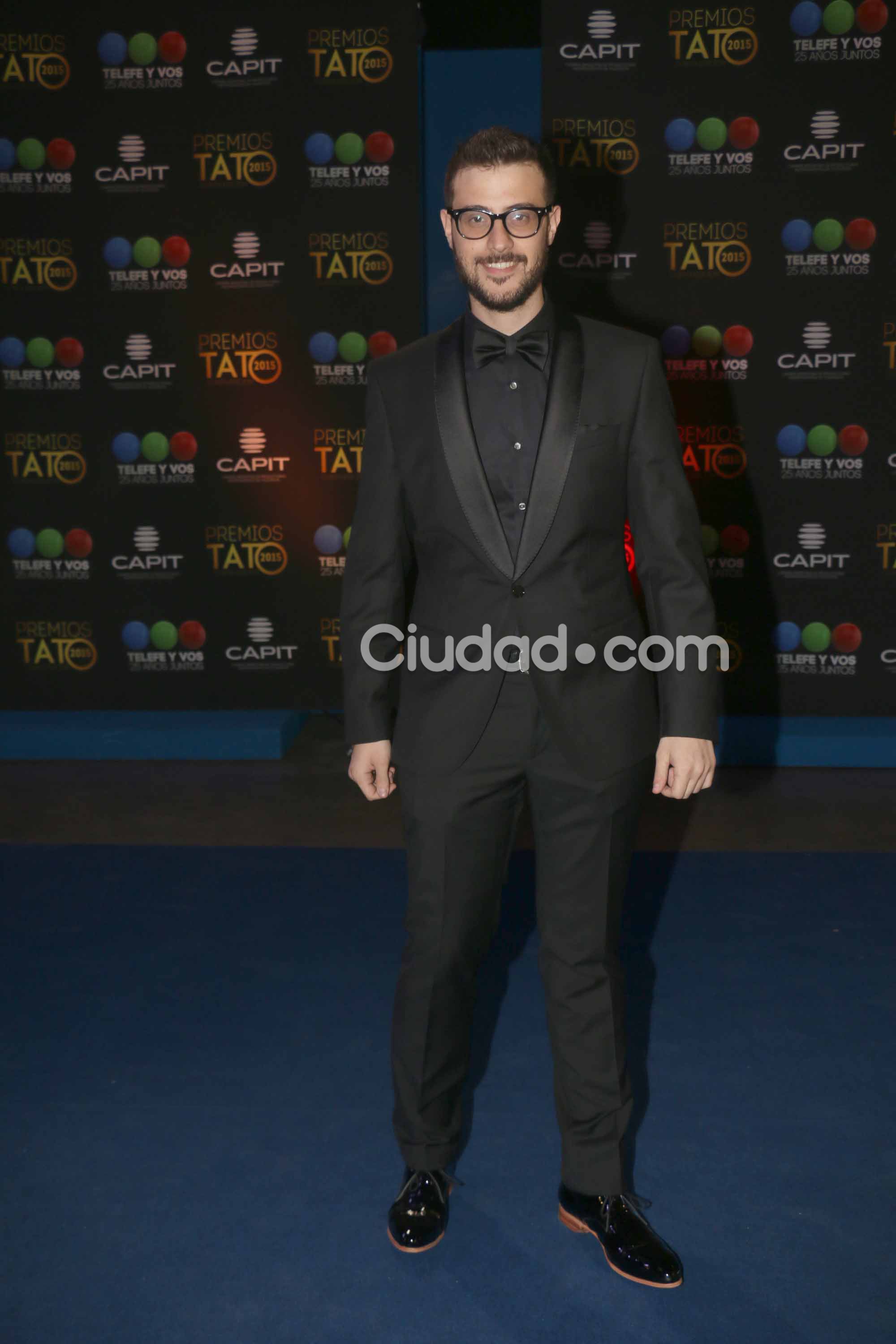 Diego Leuco optó por ir elegante y todo de negro (Fotos: Movilpress).