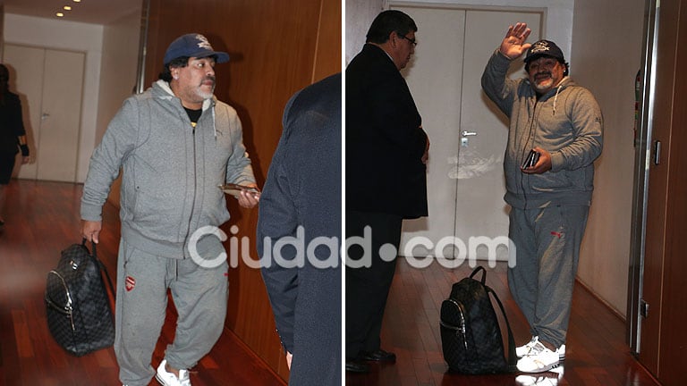  Diego Maradona se fue solo a Dubai tras pelearse con Rocío Oliva. (Foto: Movilpress / Ciudad.com)