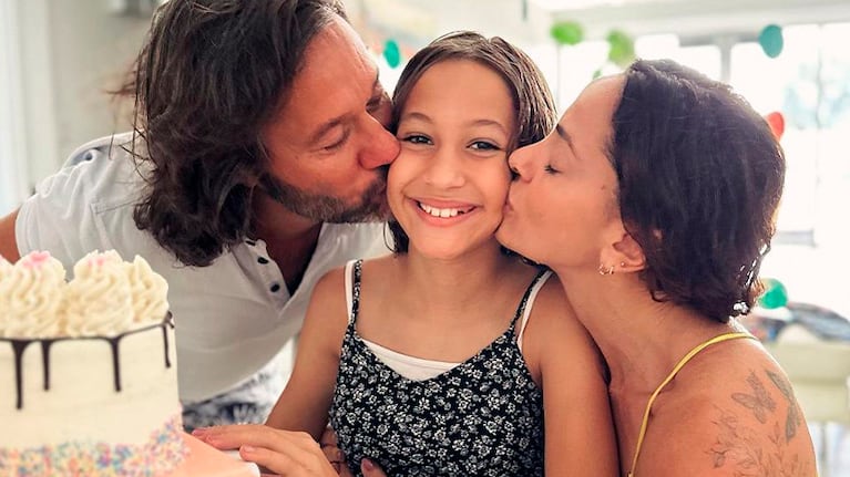 Diego Torres y Débora Bello, juntos en el cumpleaños de Nina: el tierno álbum de fotos