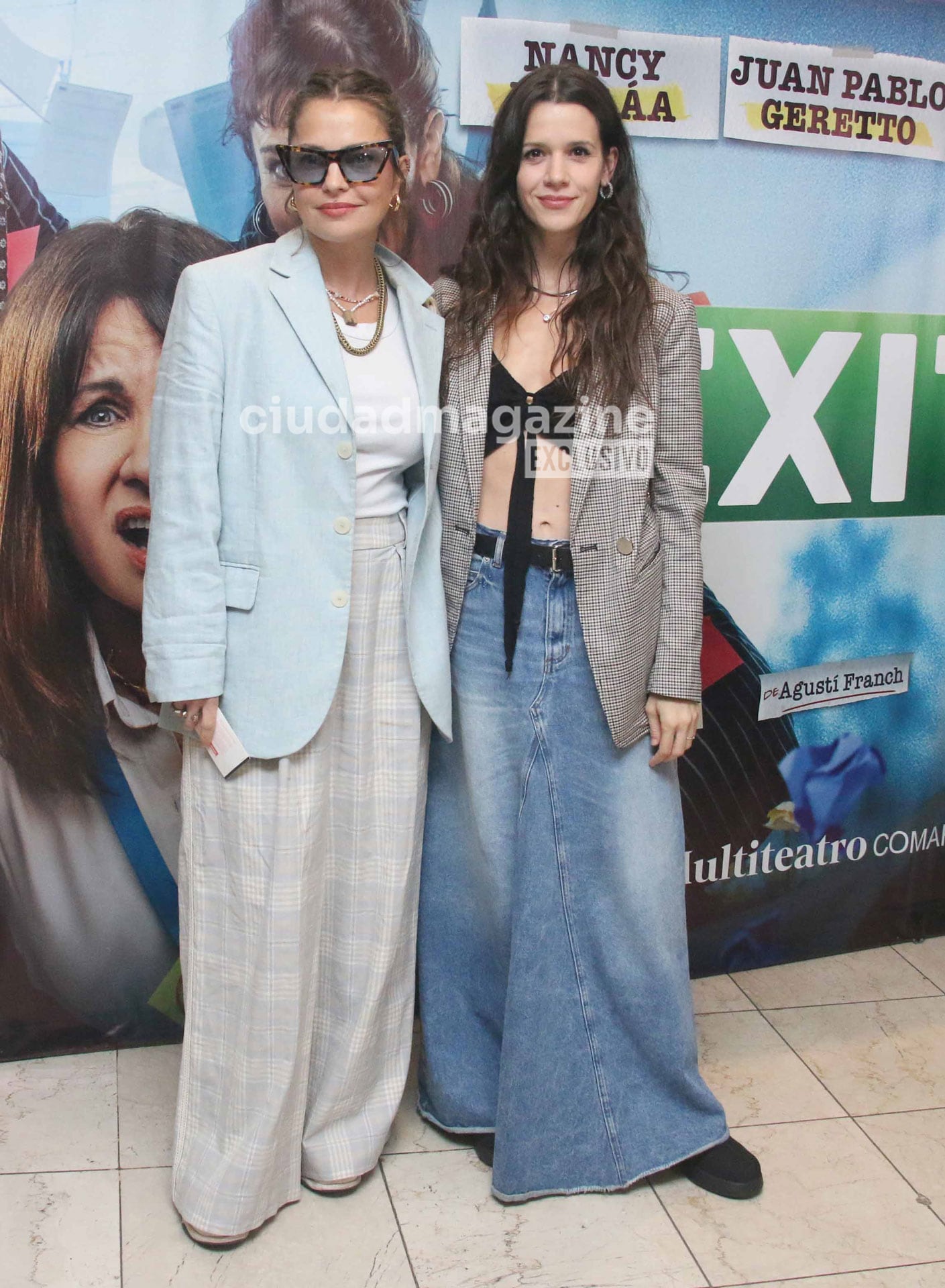 Dolores Fonzi y Violeta Urtizberea en el estreno de Exit. (Foto: Movilpress)