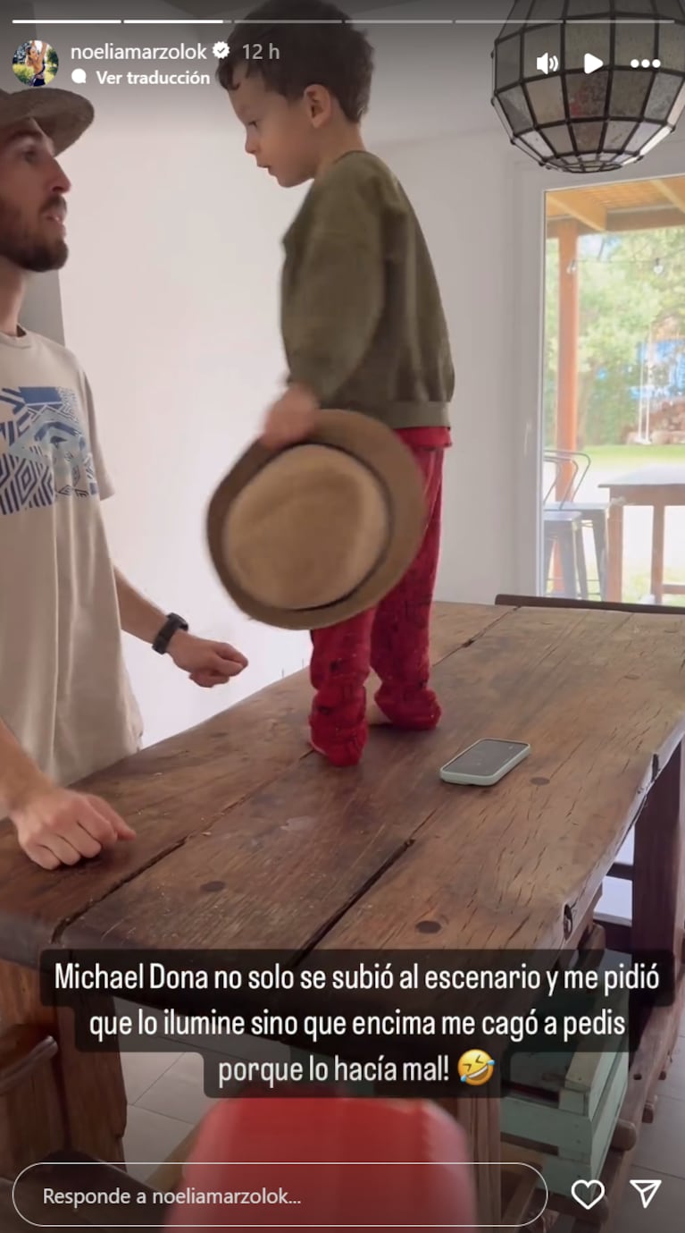 Donatello se enojó con su mamá en pleno baile.