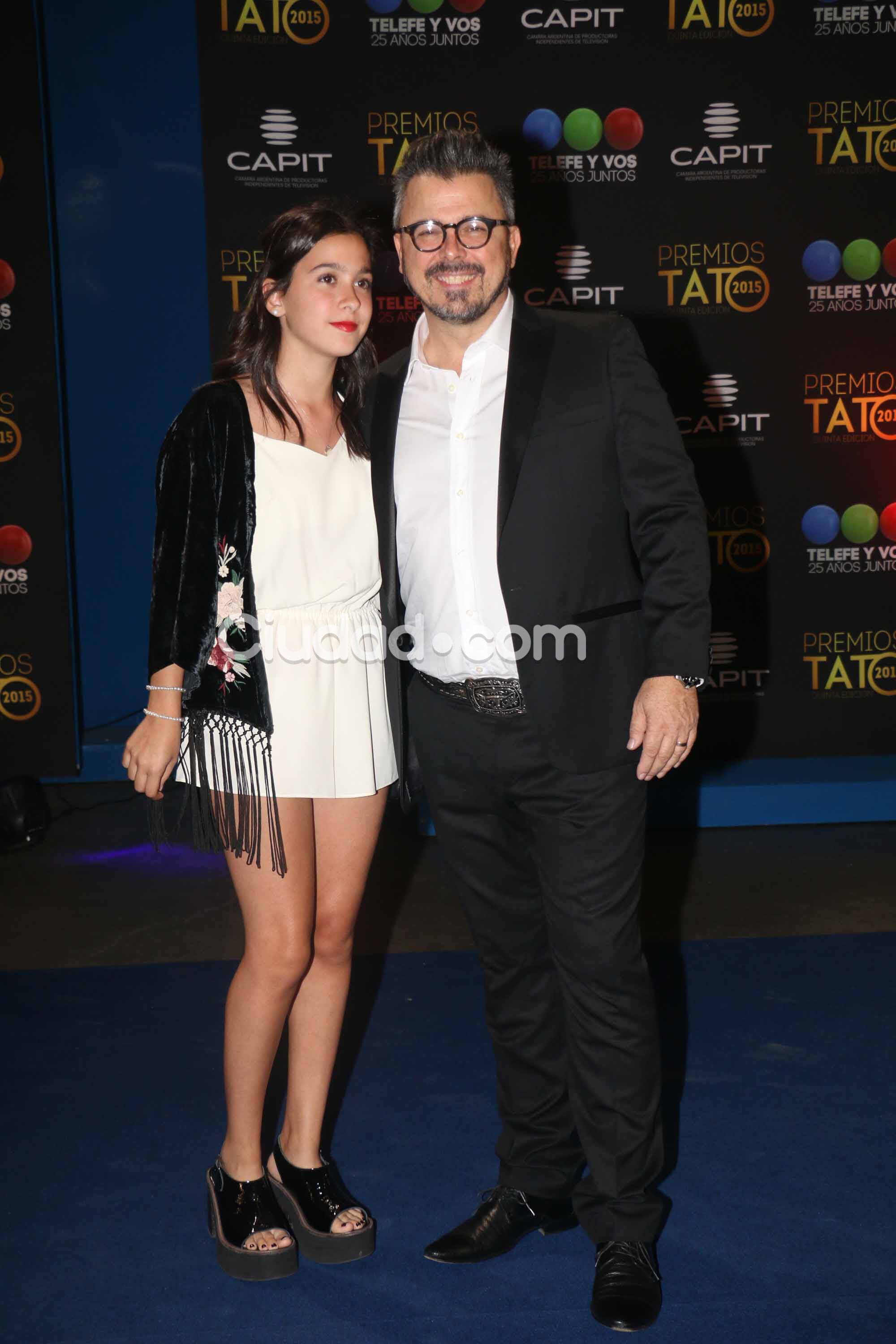 Donato De Santis y su hija se divirtieron en los Tato (Fotos: Movilpress).