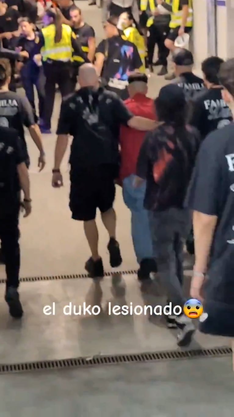Duki se fue lesionado del show histórico en el Bernabéu: el video que generó preocupación entre sus fans
