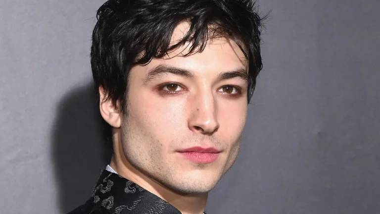 El actor Ezra Miller reconoció que tiene complejos problemas de salud mental