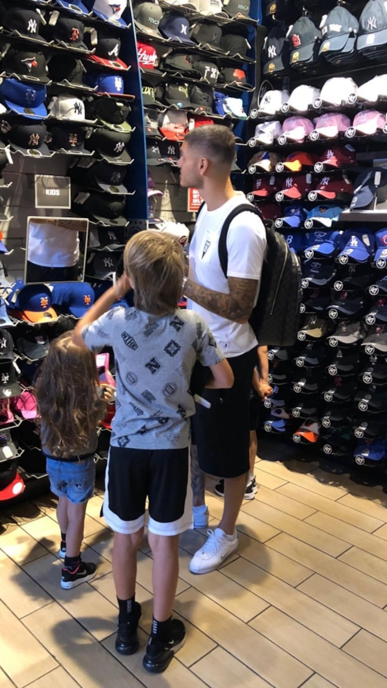 El álbum de fotos de Wanda Nara, Mauro Icardi y sus hijos de paseo en Nueva York