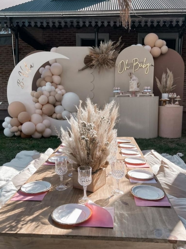 El baby shower de Cande Ruggeri: álbum de fotos del festejo con dulces, globos y juegos