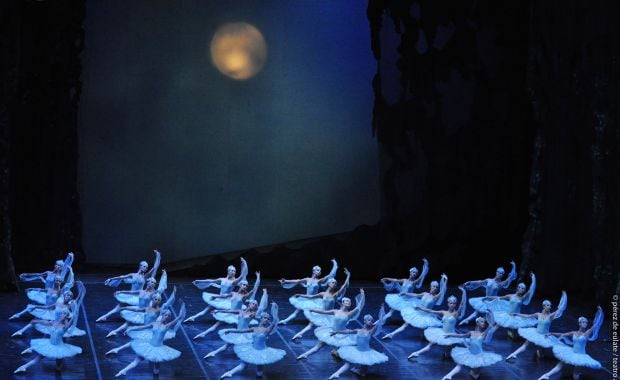 El Ballet Argentino de La Plata, que acompaña a Eleonora Cassano en La Bayadera. (Foto: Prensa)