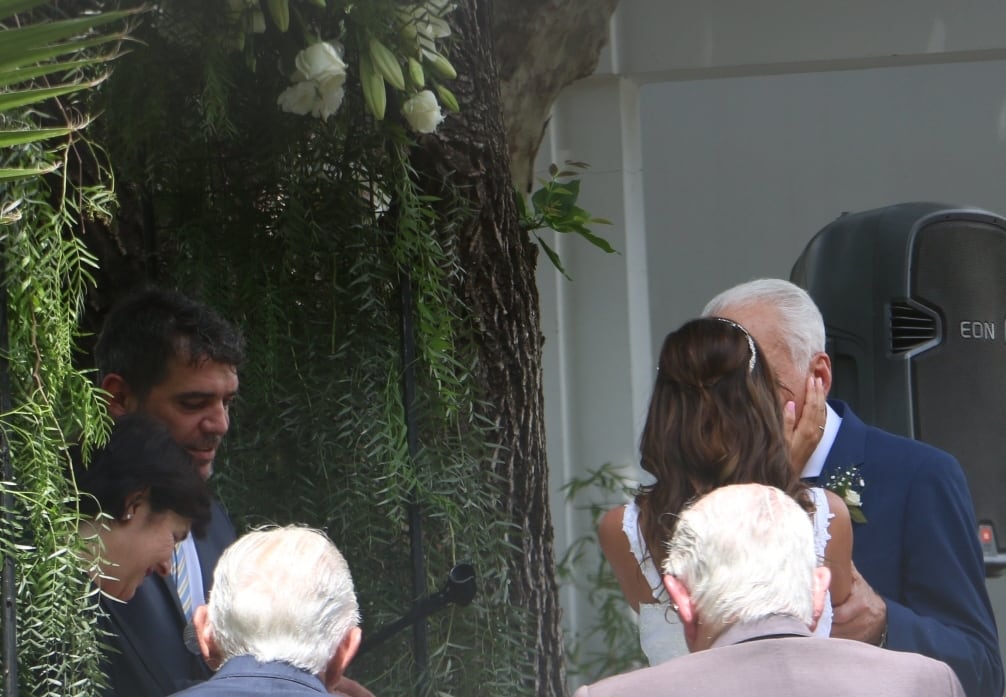 El casamiento de Alberto Cormillot con Estefanía Pasquini, tras un año y medio de fulminante amor. (Foto: Movilpress)