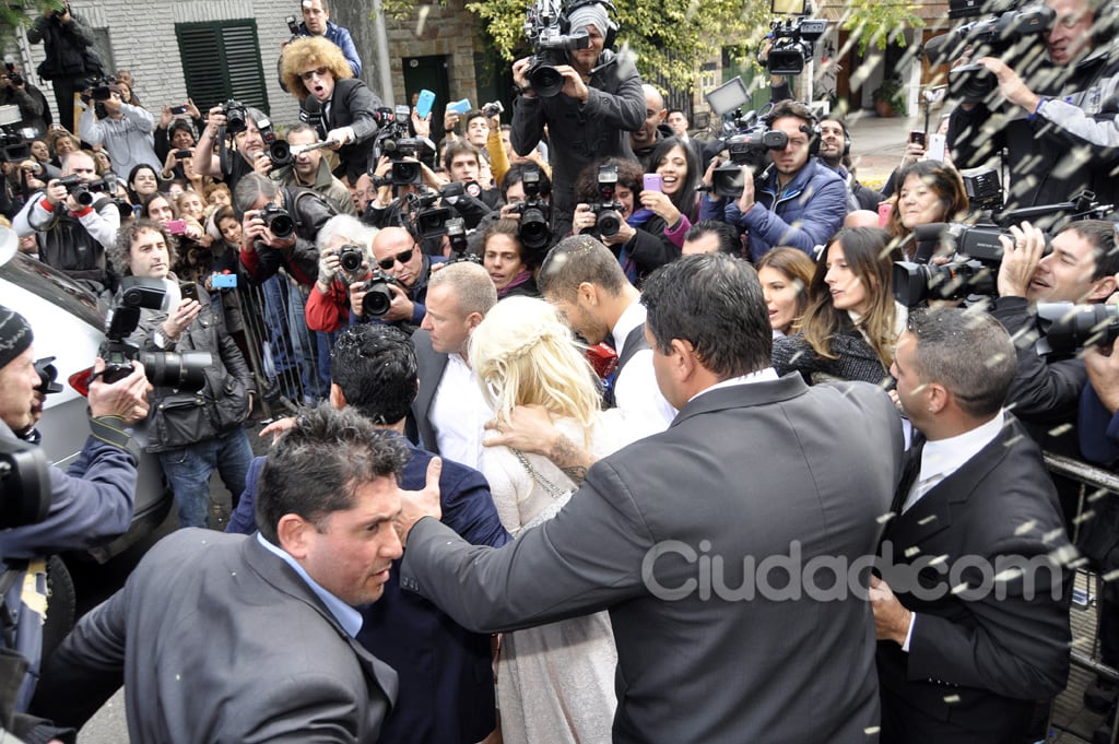 El civil de Wanda Nara y Mauro Icardi. (Foto: Jennifer Rubio - Ciudad.com)