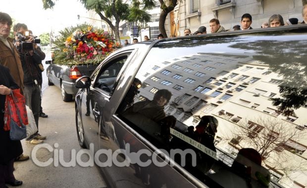 El conmovedor adiós a Estela Raval. (Foto: Jennifer Rubio)