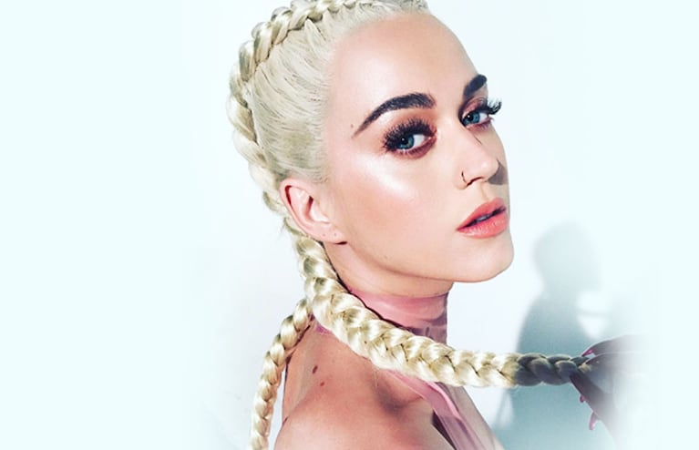 El cuarto álbum de Katy Perry vendió 2.8 millones de discos en su año de estreno