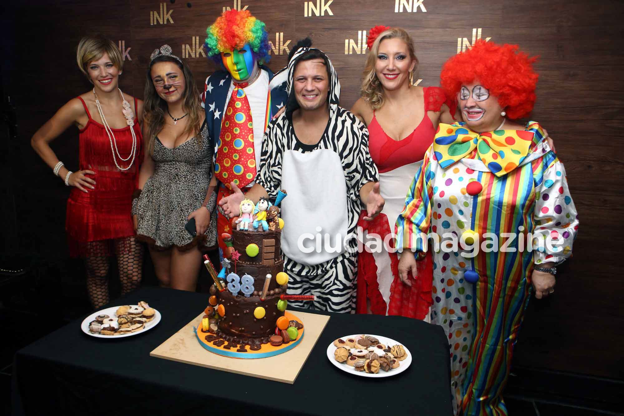 El cumpleaños de disfraces de Dario Lopilato (Fotos: Movilpress)