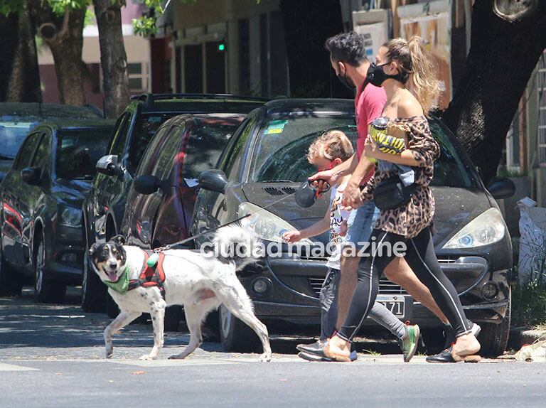 El divertido paseo dominical de Jimena Barón, el Tucu López y Momo (Foto: Movilpress)