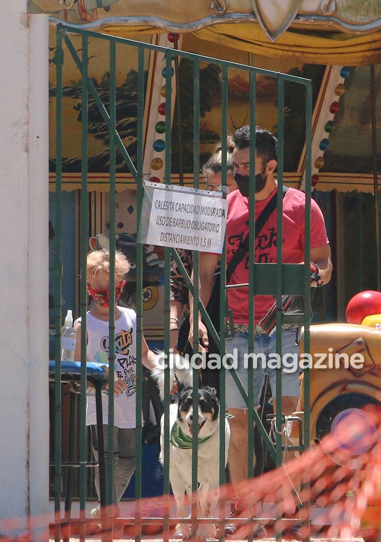 El divertido paseo dominical de Jimena Barón, el Tucu López y Momo (Foto: Movilpress)