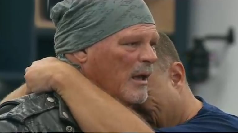 El emotivo abrazo de Ariel y Alfa en Gran Hermano. (Foto: captura Telefe)