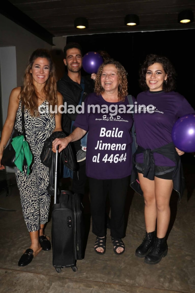 El festejo de Jimena Barón, Mauro Caiazza y Momo, tras pasar a la gran final de Bailando 2018