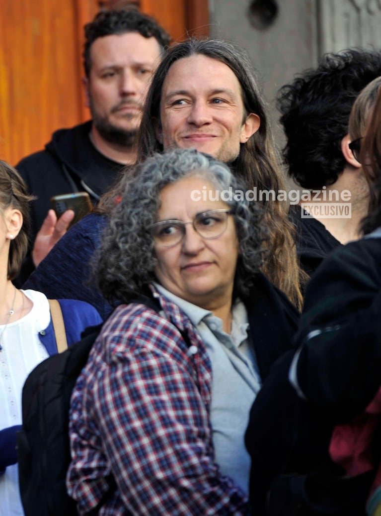 El hijo de Daniel Fanego en la despedida de su padre (Foto: Movilpress).