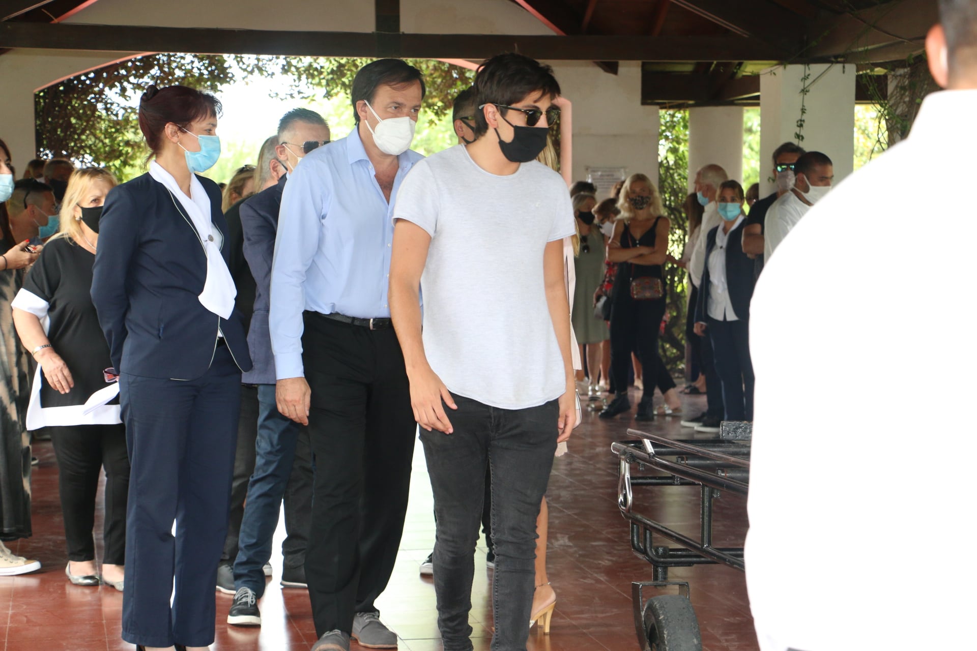 El íntimo último adiós a Carlín Calvo en el cementerio de Pilar (Fotos: Movilpress)