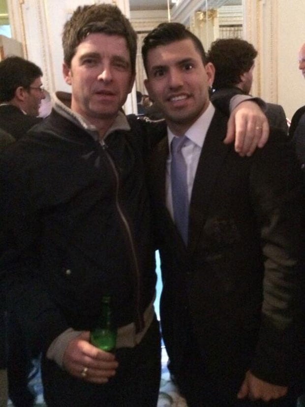 El Kun Agüero junto a Noel Gallagher. (Foto: Twitter)