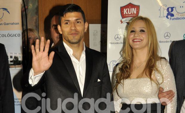 El Kun Agüero y Karina, los más buscados de la gala (Foto: Jennifer Rubio).