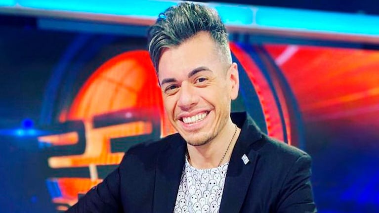 El locutor de Intrusos se va del programa y reveló su condición para volver