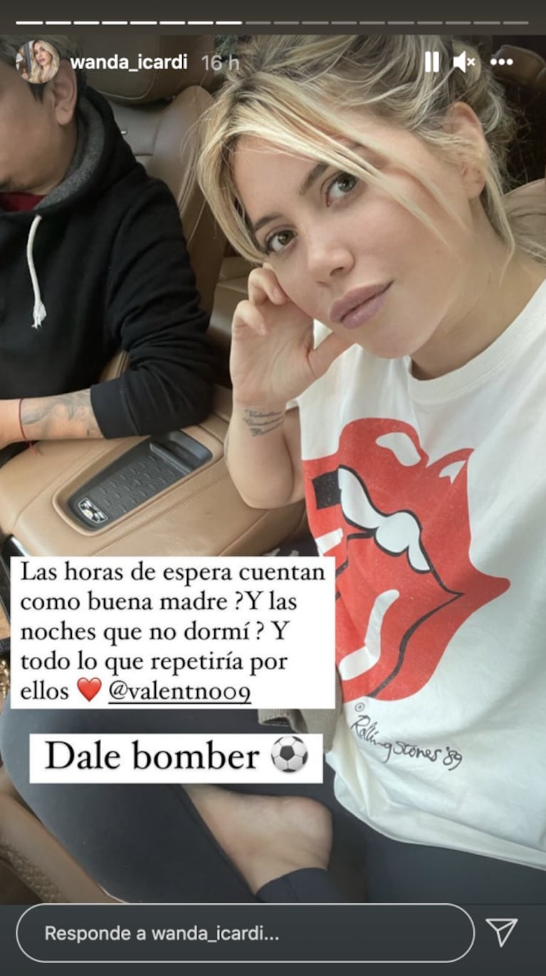 El mensaje de Wanda Nara a su hijo Valentino en un partido de fútbol: "¿Las horas de espera cuentan como buena madre?"