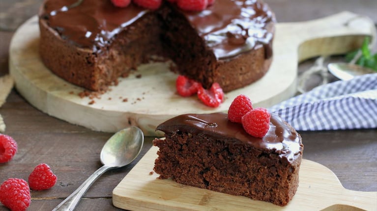 El paso a paso para una torta de chocolate sin gluten: puro placer y sin restricciones