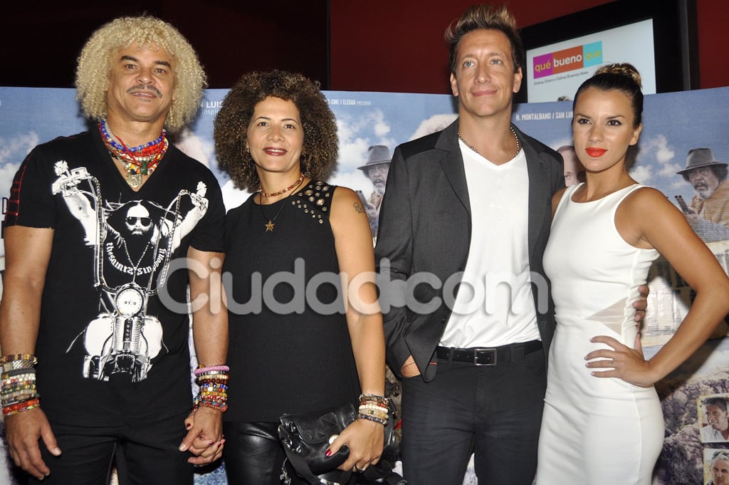 El Pibe Valderrrama y Elvira, con Nico y Gimena. (Foto: Jennifer Rubio-Ciudad.com)