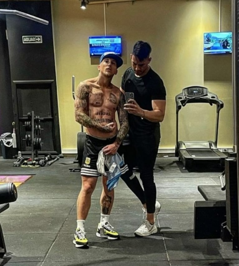 El Polaco arrancó el gimnasio y mostró orgulloso cómo está quedando su masa muscular