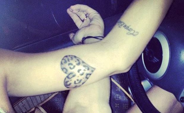 El romántico (y chic) tatuaje de Lucía Celasco y Joaquín Rozas para celebrar su amor (Foto: Facebook).