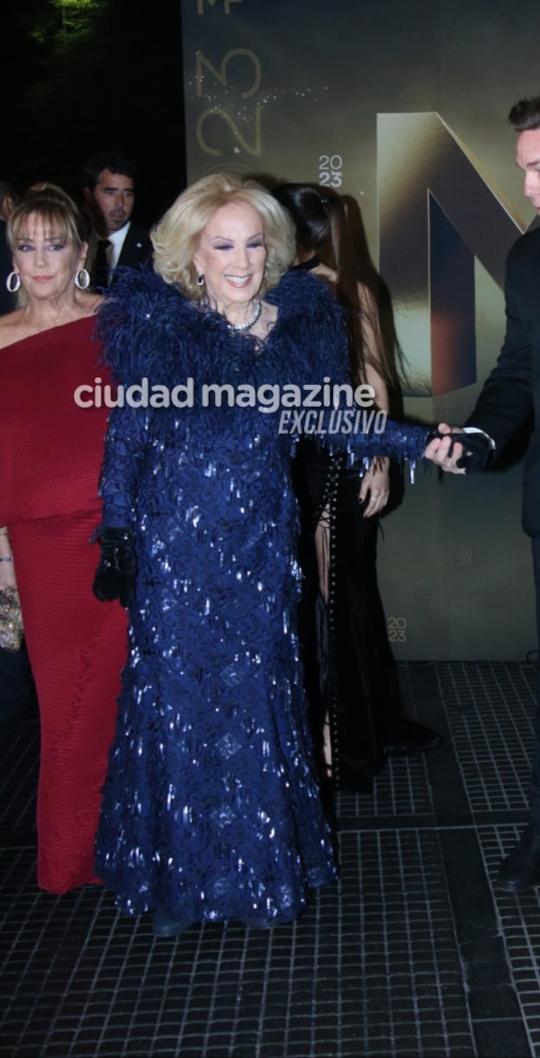 El sincericidio de Mirtha Legrand al entregarle un premio a Susana Giménez en los Martín Fierro 2023