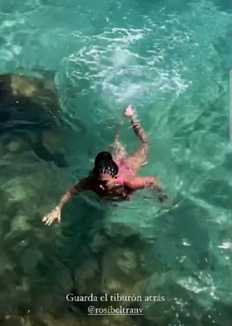 El tremendo susto de Rosina Beltrán cuando le dijeron que había un tiburón en el mar: el video