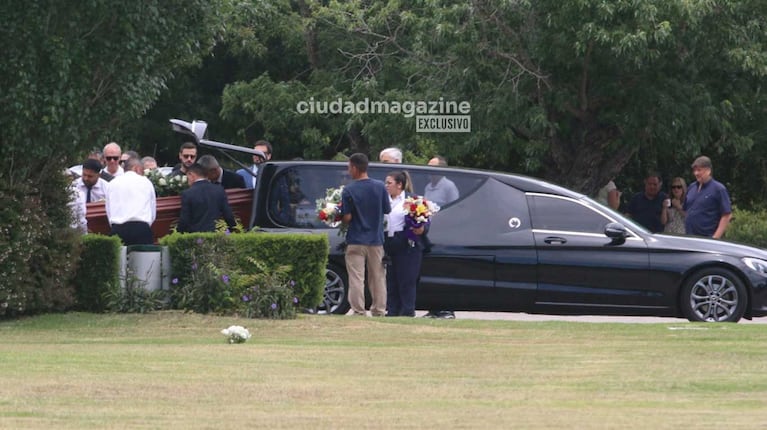 El último adiós a Jorge Lanata en el cementerio Jardín de Paz. (Foto: Movilpress)