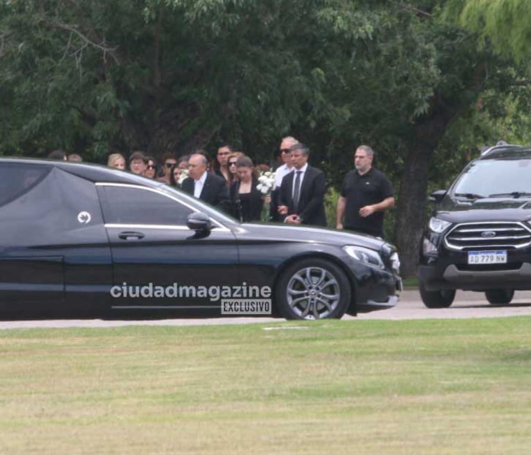 El último adiós a Jorge Lanata en el cementerio Jardín de Paz. (Foto: Movilpress)