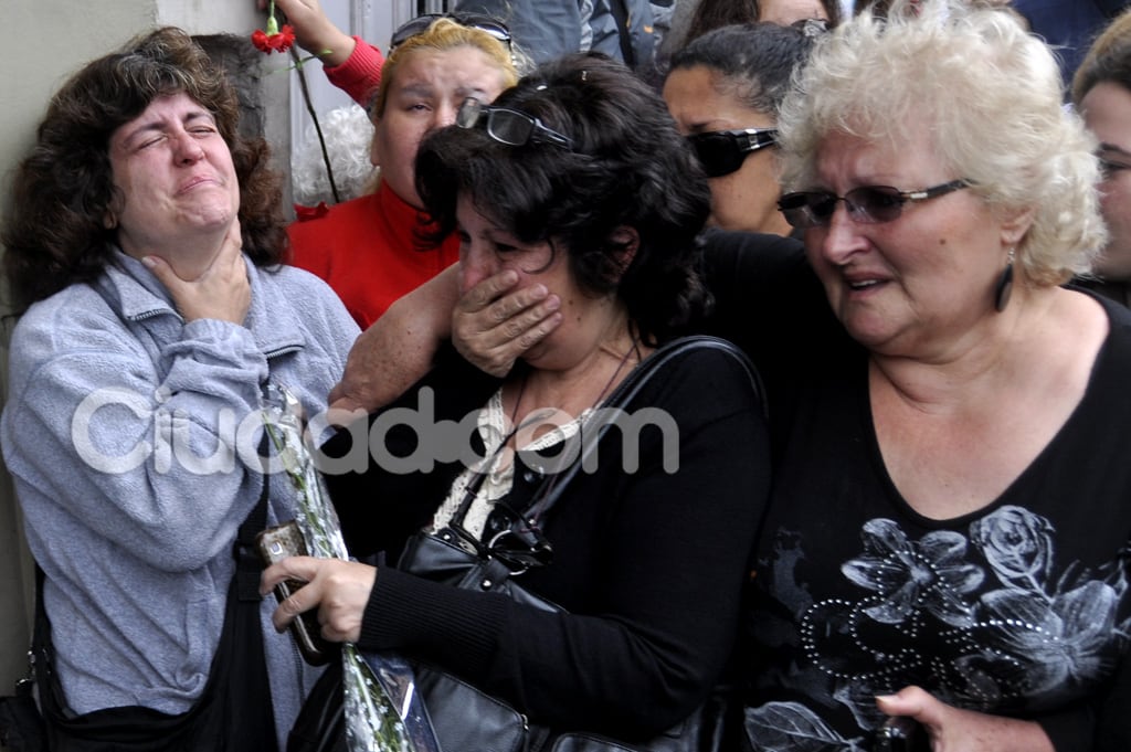 El último adiós a Ricardo Fort. (Foto: Jennifer Rubio - Ciudad.com)