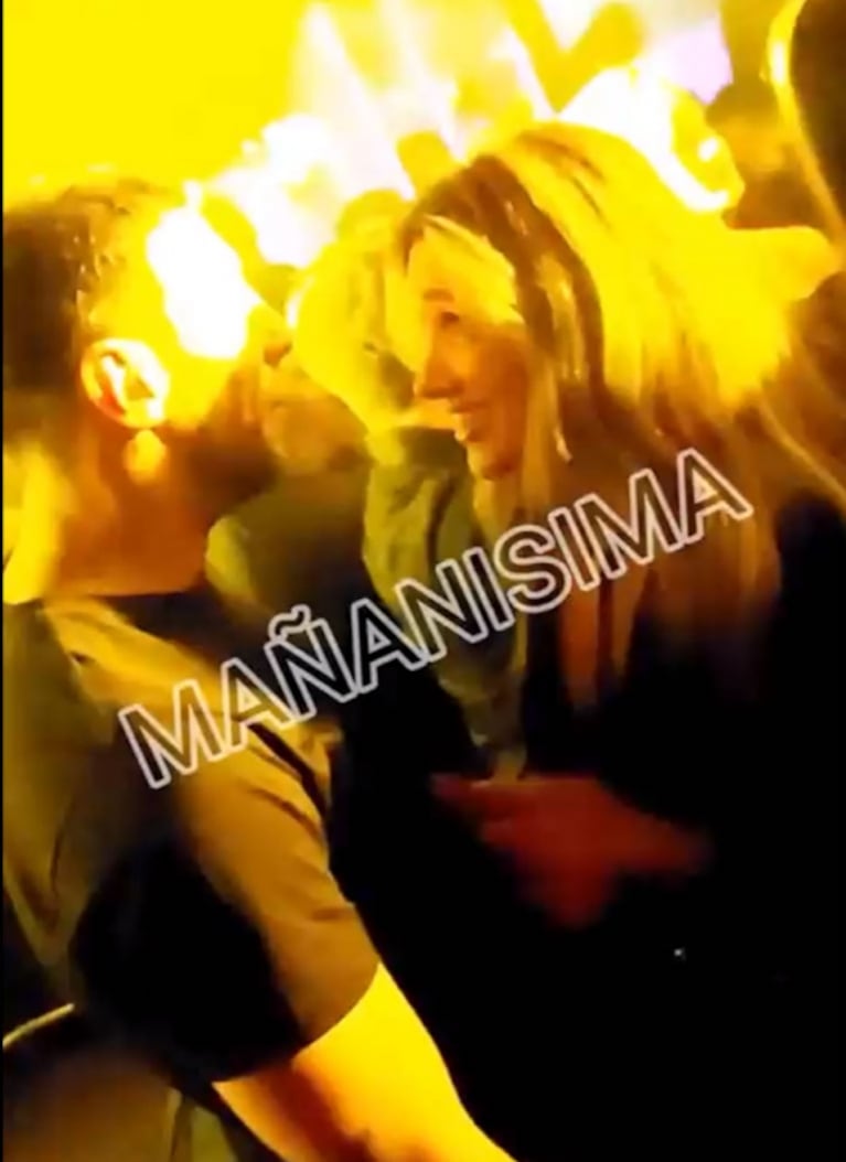 El video de Camila Homs mimosa con su nuevo novio: baile pegaditos en un boliche y miradas cómplices