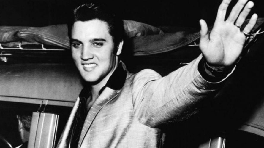 Elvis Presley: atuendos icónicos del Rey del Rock N’ Roll